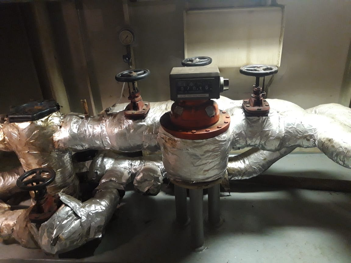 Старый топливный счетчик на Sasco Aniva