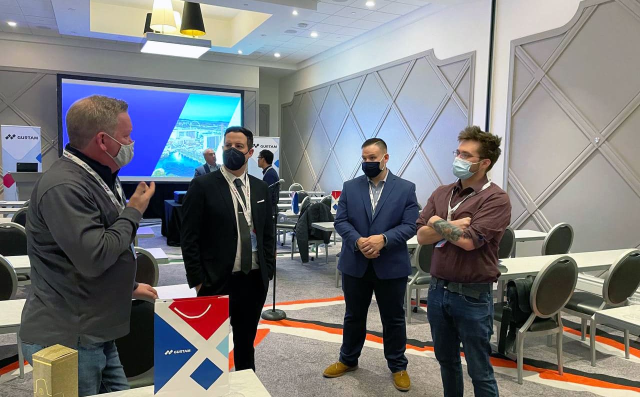 pendant la conférence