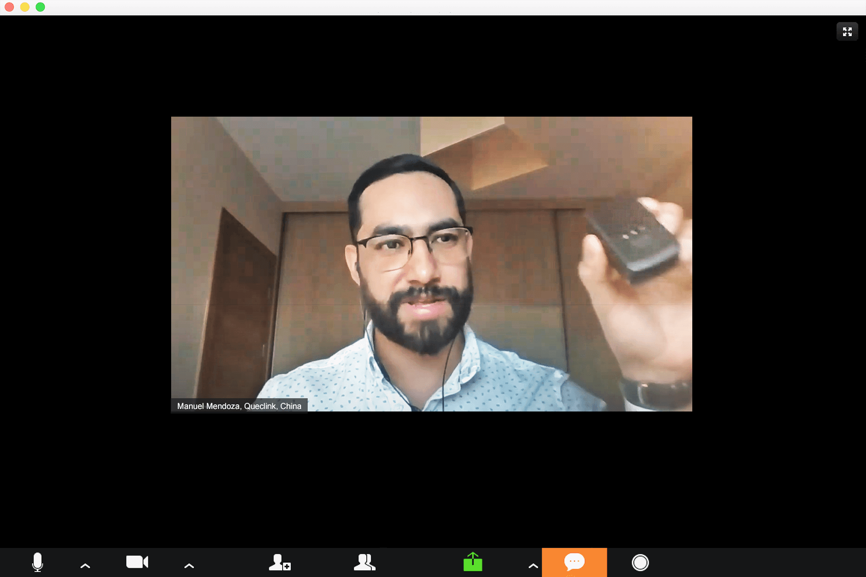 Manuel shows a safety device for healthcare