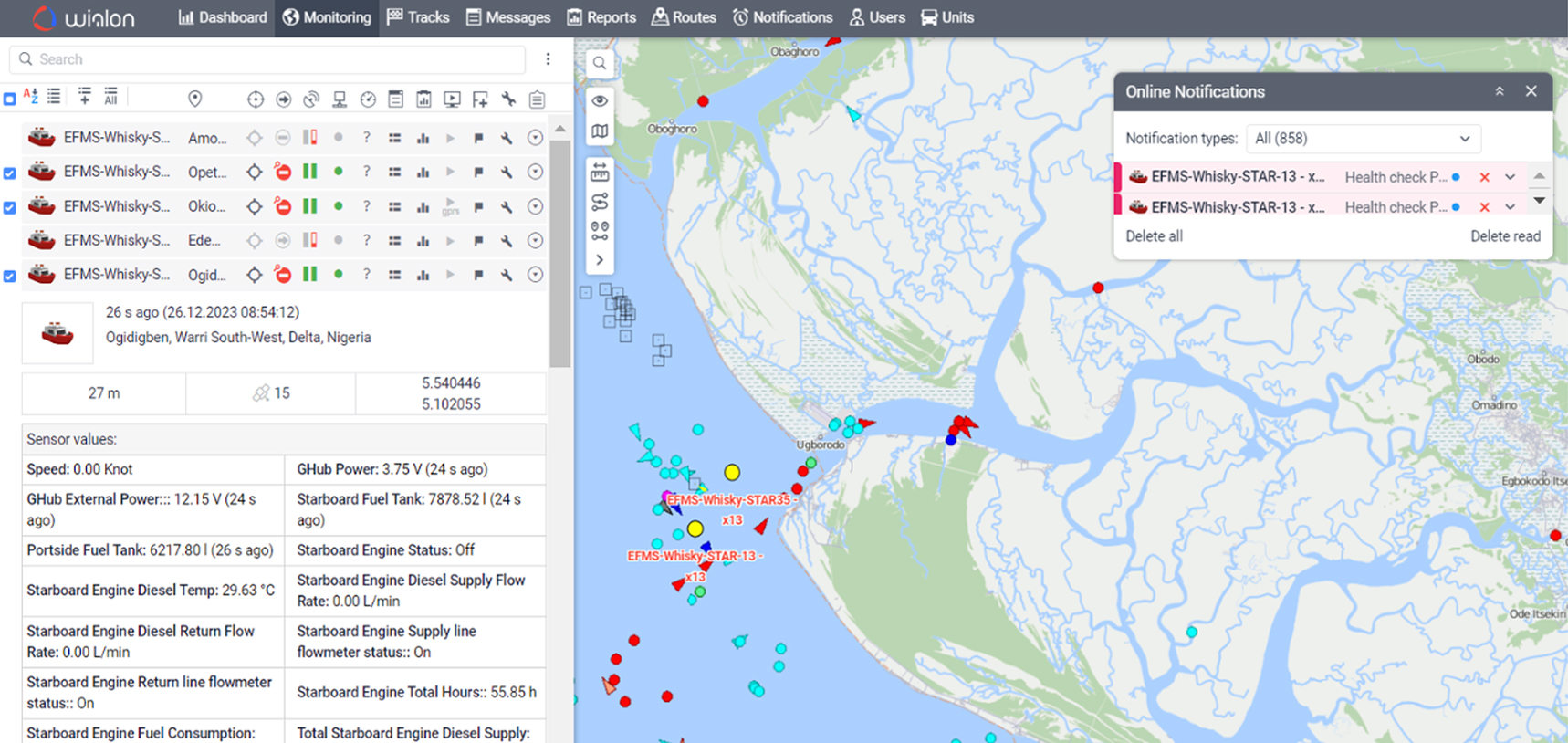 El sistema emite alertas en tiempo real sobre el estado del motor, garantizando que el equipo pueda atender problemas rápidamente sin necesidad de diagnósticos exhaustivos