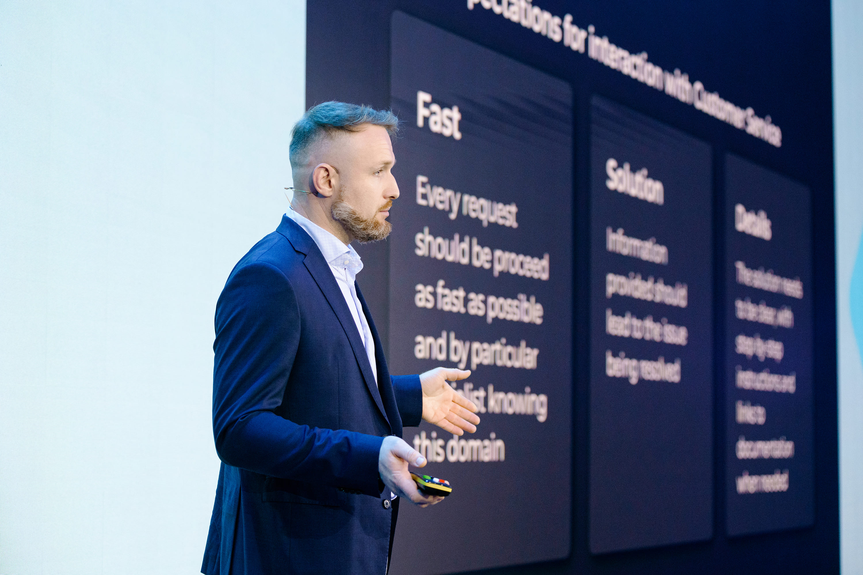 customer service center 2023