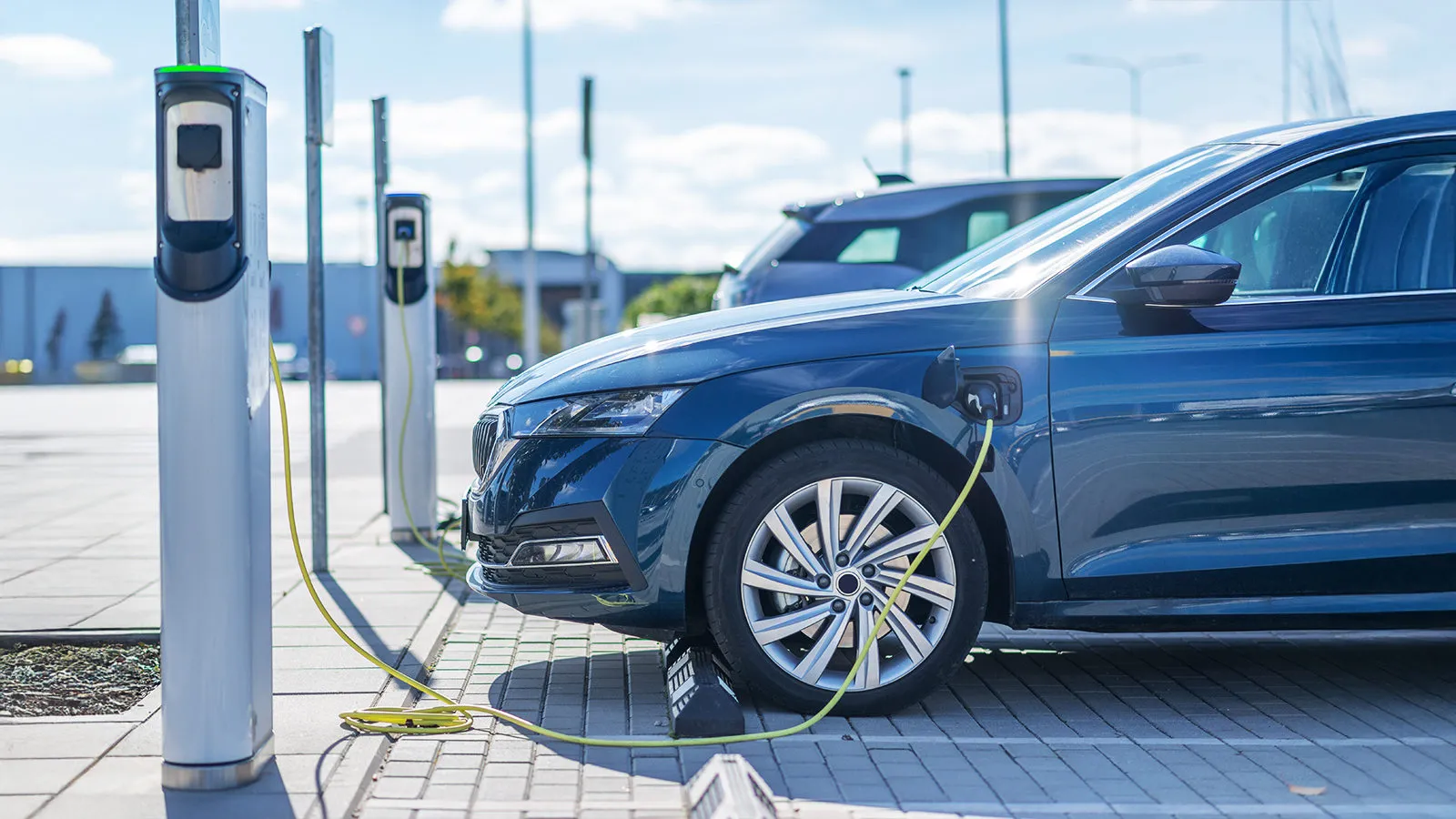 Managing electric vehicles with Wialon